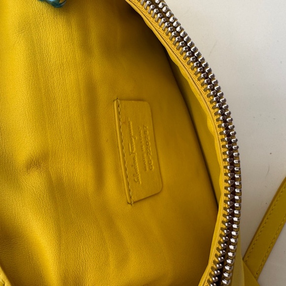 SALVATORE FERRAGAMO Cedrata Leather Shoulder Bag Yellow - Picture 7 of 10